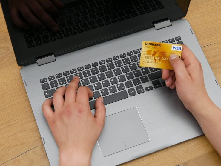 5 raisons de passer à la banque en ligne en 2022