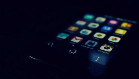 application action ou vérité