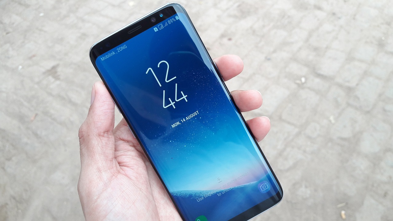 L_évolution_des_smartphones_Samsung_:_une_révolution_technologique