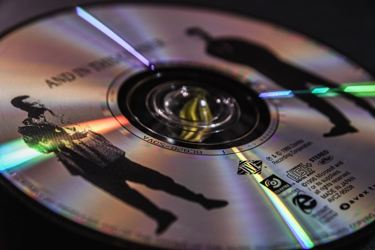 High-Tech Guide: Comment lire un CD sans lecteur sur votre ordinateur