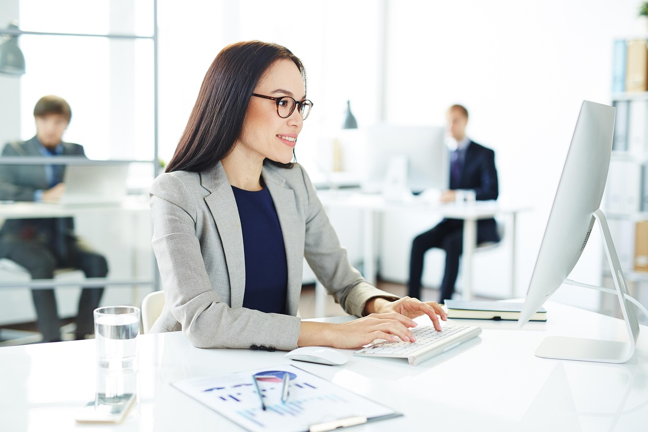 Les 5 avantages d’un CRM intelligent pour gérer vos démarches administratives