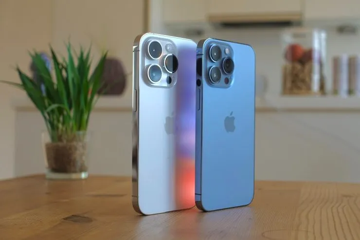 Bataille de titans technologiques : iPhone 15 vs Galaxy S23, qui sortira vainqueur ?