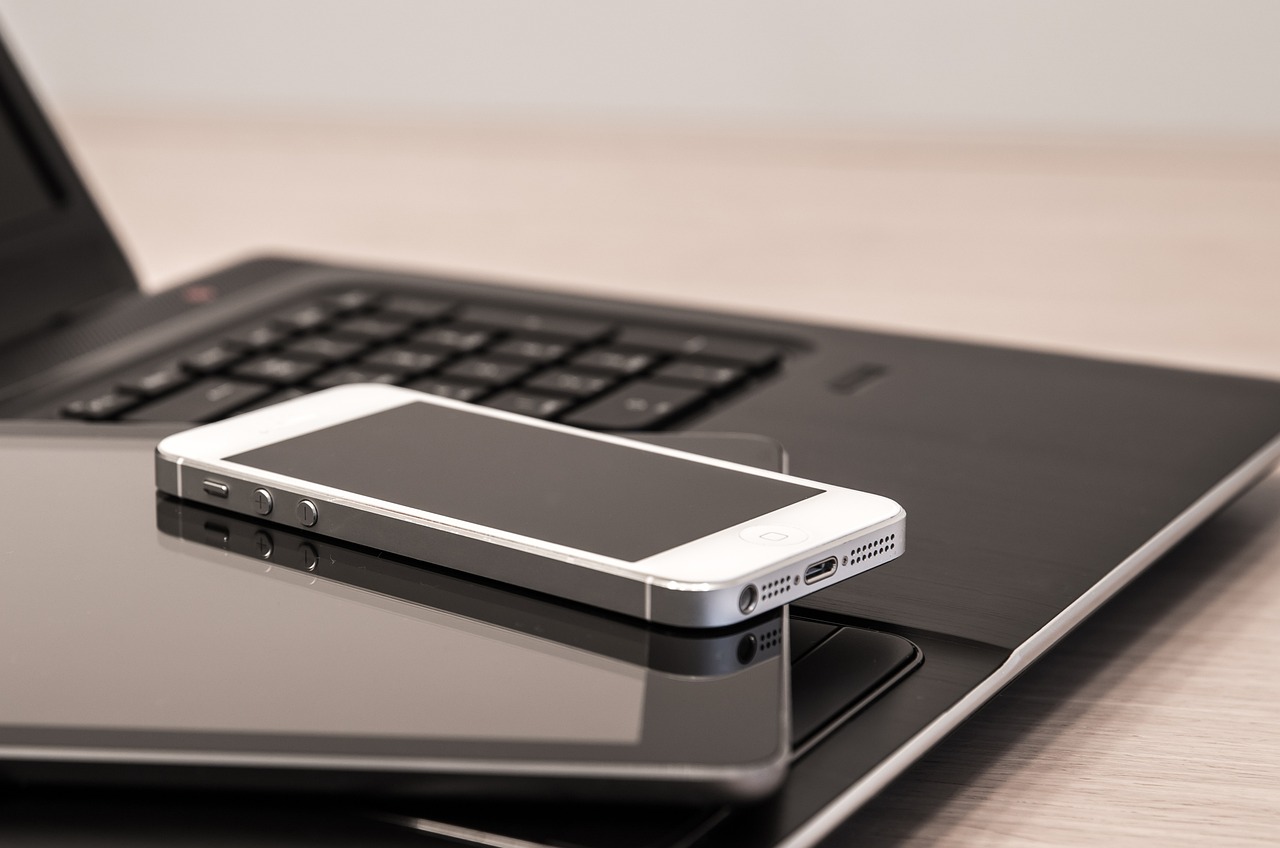 Comment choisir la meilleure offre combinée Internet et forfait mobile pour la rentrée ?
