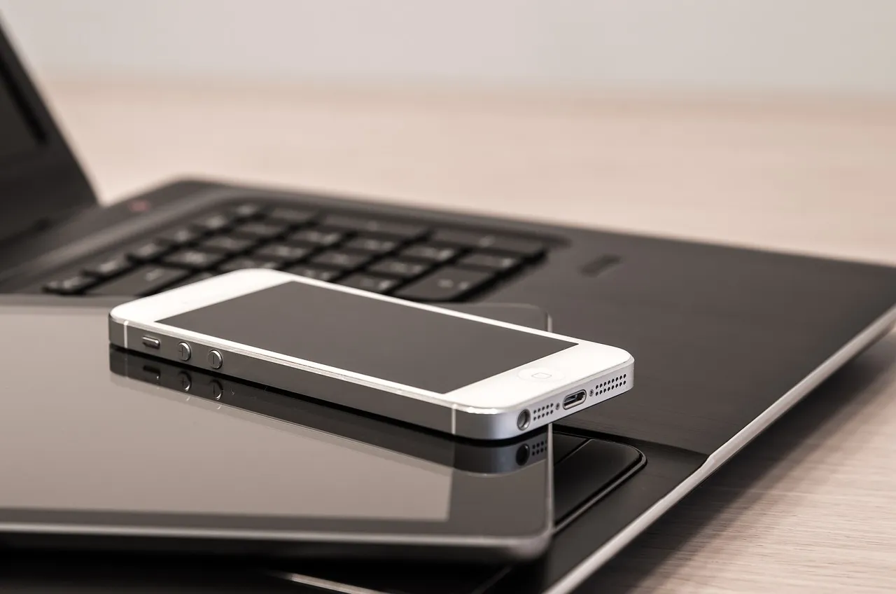 Comment choisir la meilleure offre combinée Internet et forfait mobile pour la rentrée ?