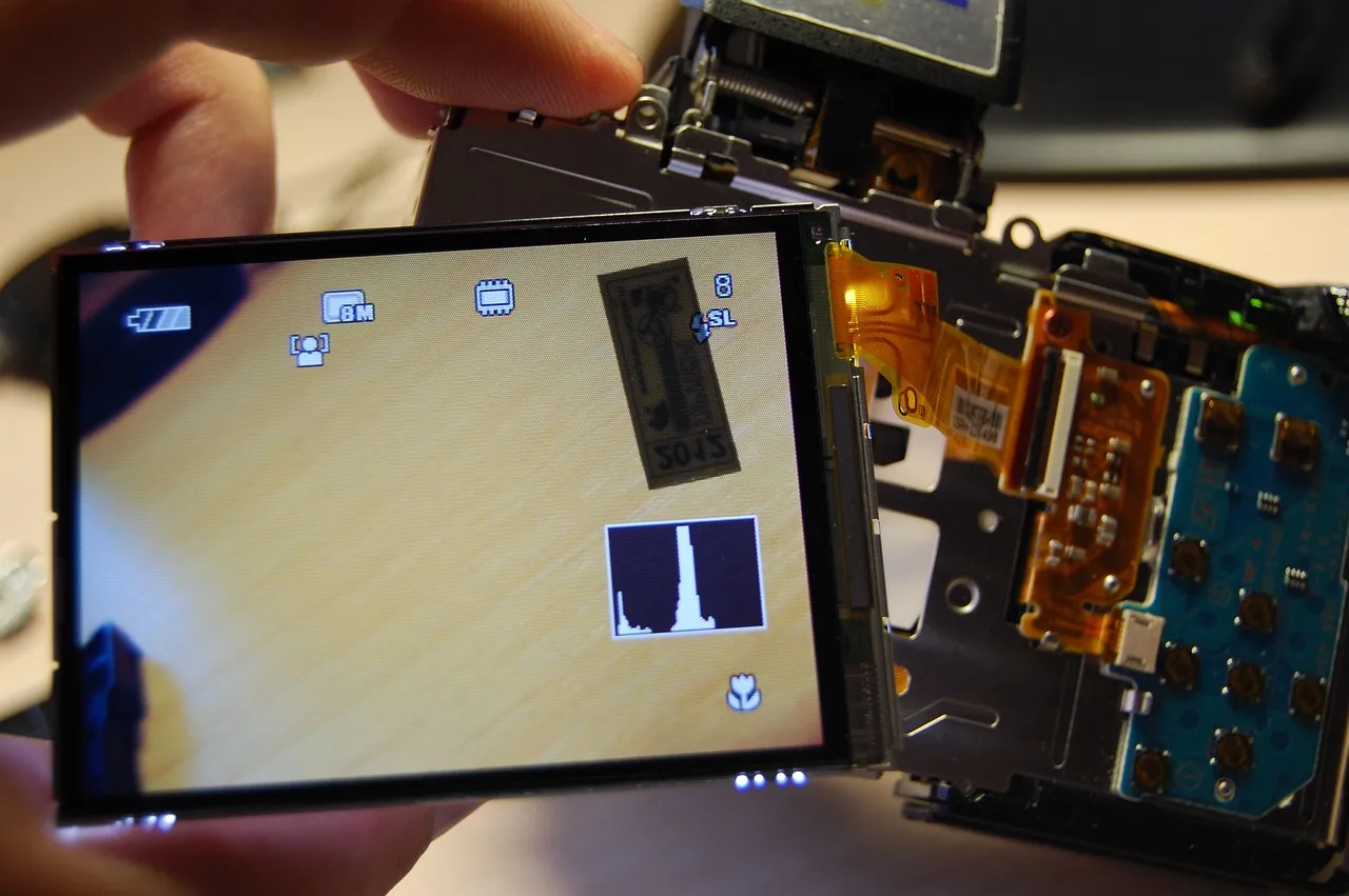 Tout sur le métier de réparateur de téléphone : formations, compétences et outils essentiels