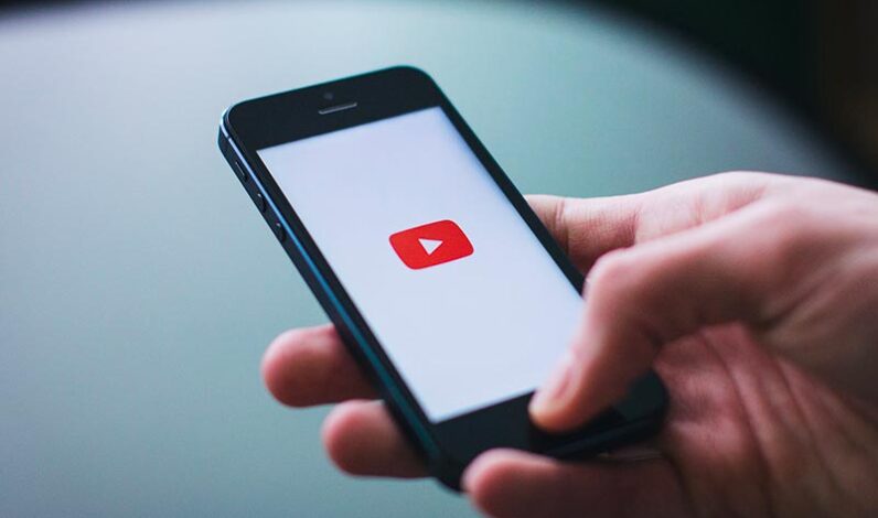 Apprenez à écouter YouTube en arrière-plan sur iOS et Android sans coupure