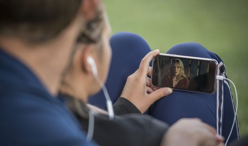 Comment_voir_un_film_en_streaming_en_2022?