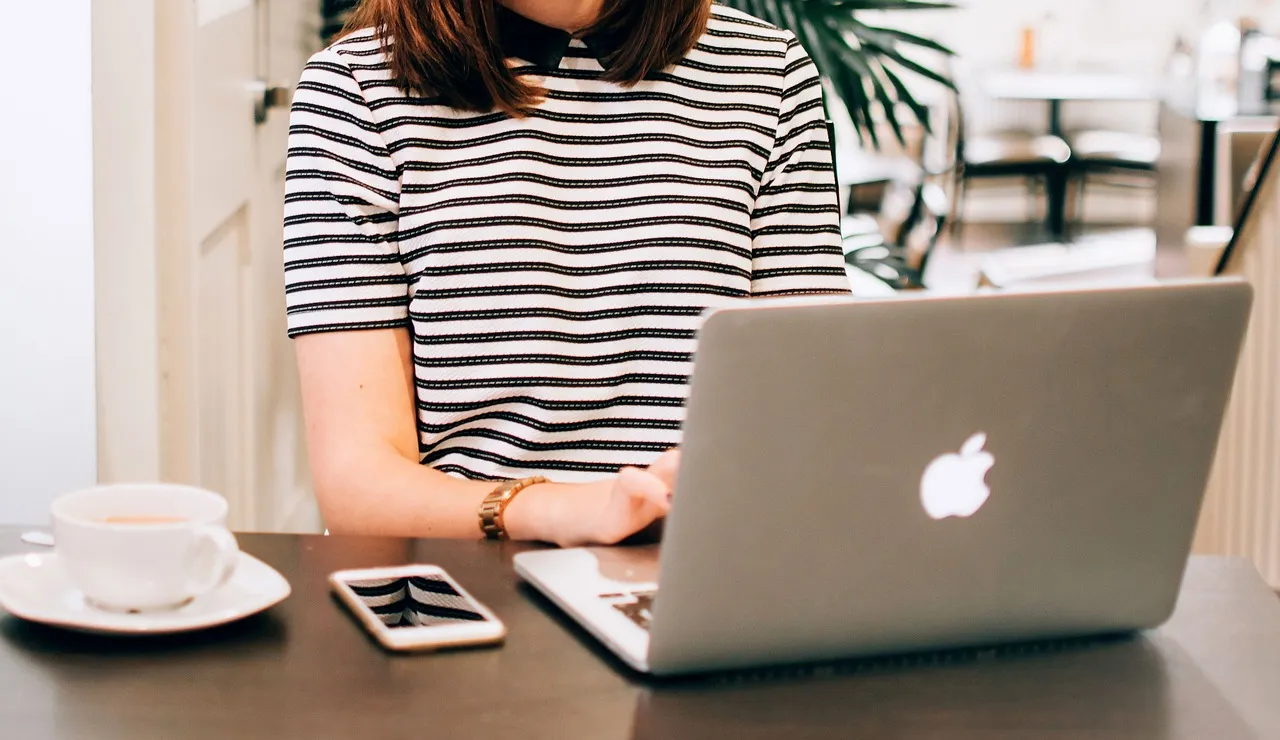 Assurer le respect du RGPD avec des solutions innovantes de gestion des préférences utilisateur en High-Tech
