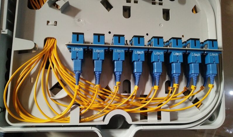 Tout_savoir_sur_la_fibre_optique_:_avantages_et_inconvénients