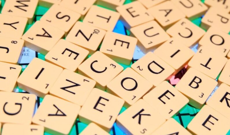 Un_outil_pour_trouver_un_mot_au_Scrabble_ou_autres_jeux_similaires