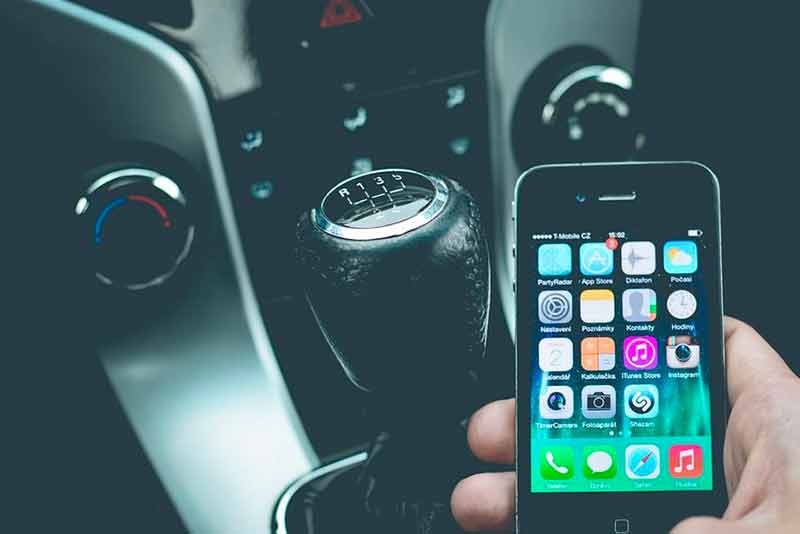 Les meilleures applis mobiles pour automobiliste
