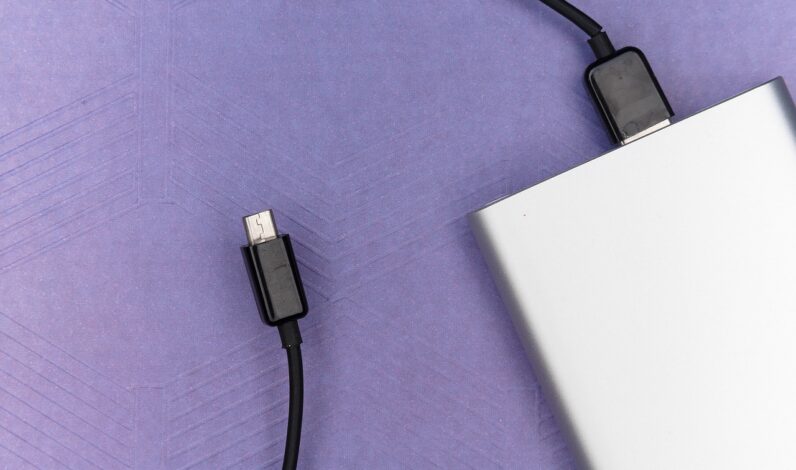 High_Tech_:_comment_charger_son_PC_sans_magnétisme_:_les_alternatives