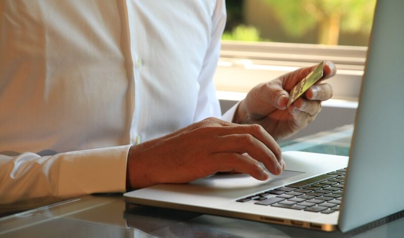 Pourquoi_opter_pour_la_comparaison_des_prix_avec_un_comparateur_avant_tout_achat_en_ligne_?