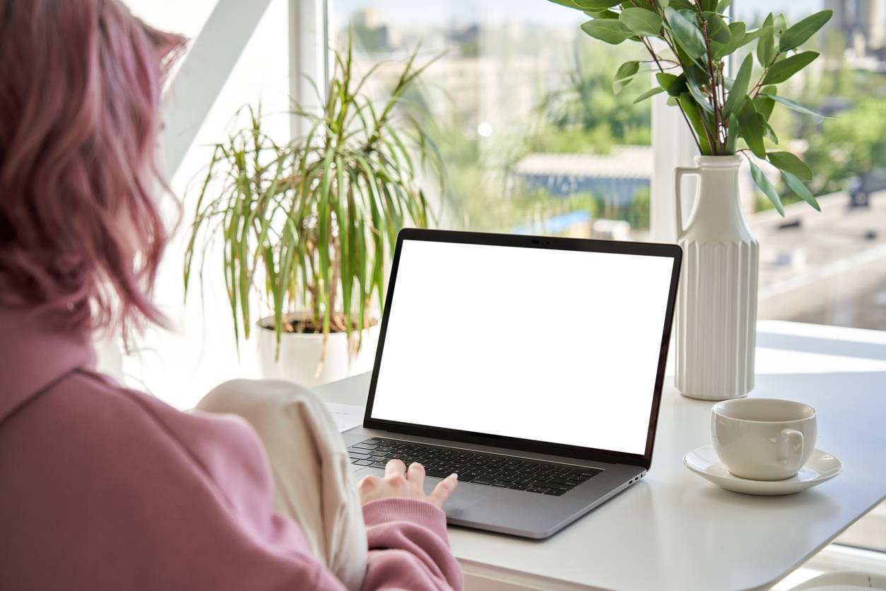 écran pc télétravail